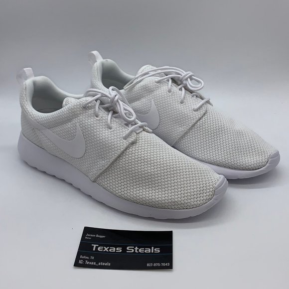 nike roshe one triple white
